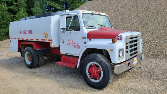 1987 International S1900 Fuel Truck