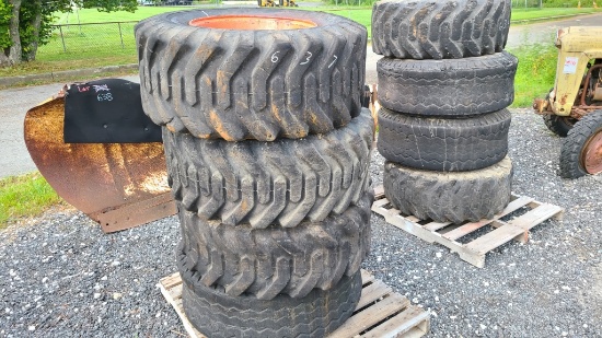 (4) Skidsteer Tires & Rims