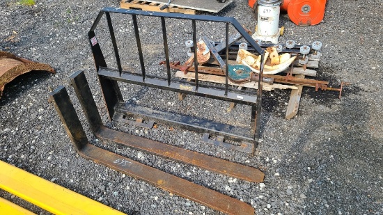 Skidsteer Forks W/ Frame