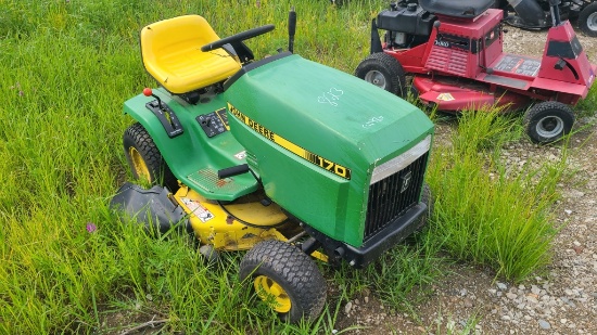 john Deere 170 Lawn Tractor