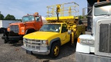 2002 Chevy 3500 lift Truck