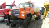 1993 Ford L9000 De-ice Truck