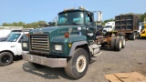 2002 mack rd688s cab and chassis