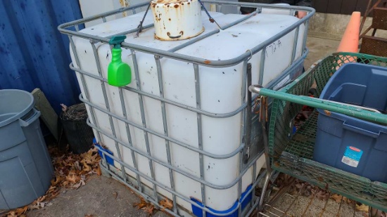 Poly tank with cage