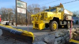 1985 M813 military sander and plow truck