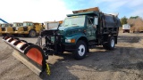 2002 International 4900 With Plow And Sander