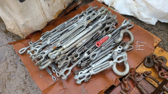 Pallet lot - binders