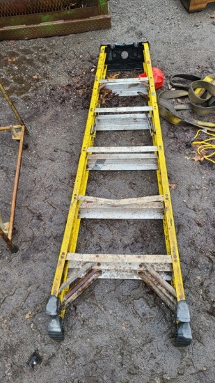 Fiberglass Step Ladder