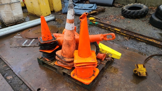 Lot - Road Cones