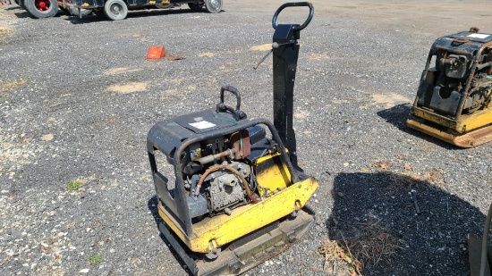 Bomag plate compactor