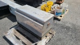 4x2x2 Diamond Plate Box