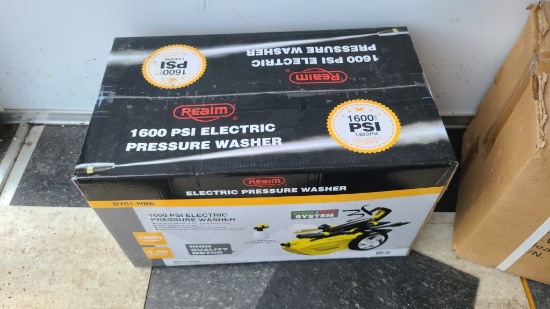 New 1600 psi electric pressure washer