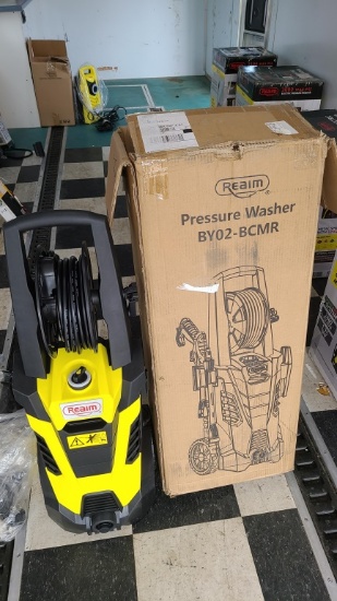 New 3000 psi electric pressure washer