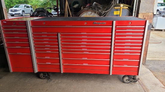 Snap on 37 drawer tool box. Model KR-1003.