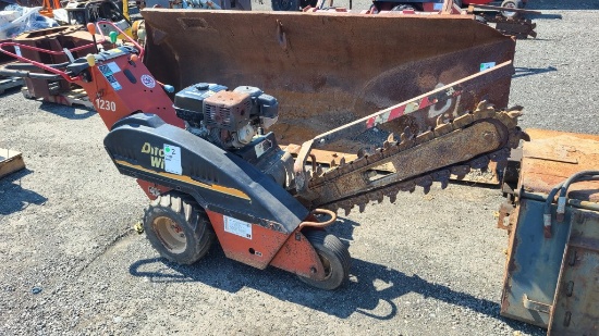 Ditch witch 1230 trencher