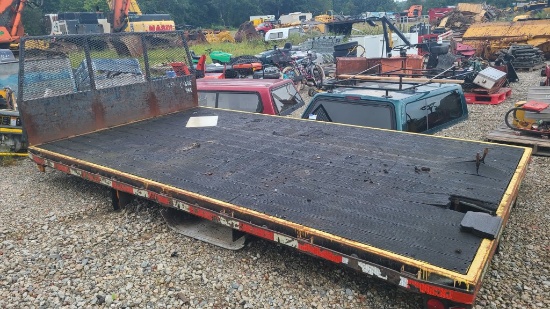 Flatbed body