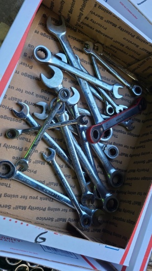 Assortment of ratcheting wrenches