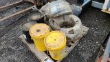 Pallet - assorted grease and hose