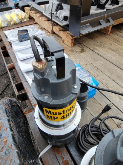 Mustang MP 4800 submersible pump