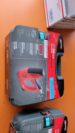 Arrow et50 staple gun