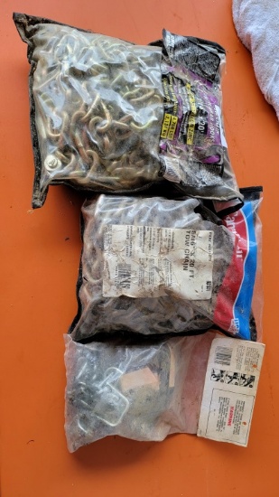 Lot - tow chains with hooks