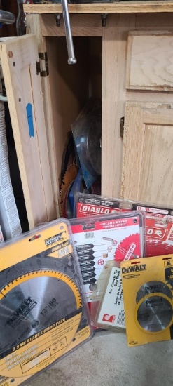 Lot of assorted saw blades
