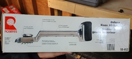 New deluxe knee kicker