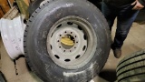11r24.5 tire and rim