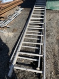 Aluminum extension ladder