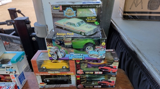 (6) Assorted Die Cast Cars