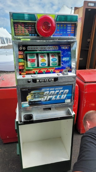 Speed slot machine with stand