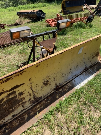 8’ snow plow with lighted headgear