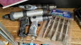 (4) air chisels and bits