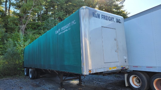 2004 Utility Curtainside Trailer