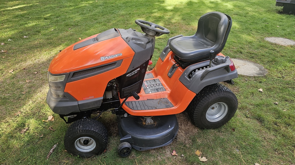 Husqvarna 42 inch riding mower hot sale