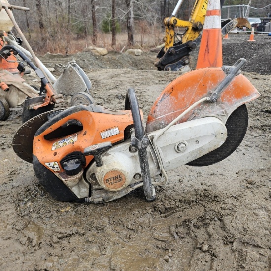 Stihl  TS 420 Demo Saw with 3 blades