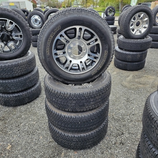 4x Michelin 275 65 20 Tires On Aluminum Rims