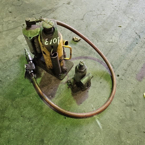 Assorted bottle jacks