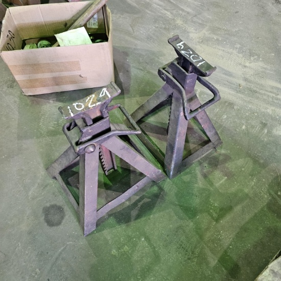 (2) Jack Stands