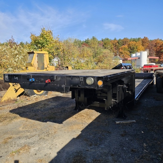 1992 Fontaine Equipment Trailer