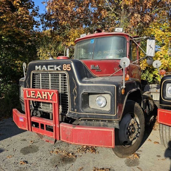 1989 Mack Rb688s