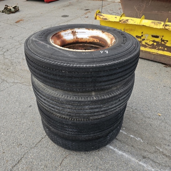 (4) 11r22.5 tires and rims
