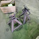 (2) Jack Stands