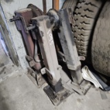 Trailer landing gears