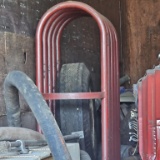 Tire cage
