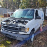 2000 Ford E250 Van