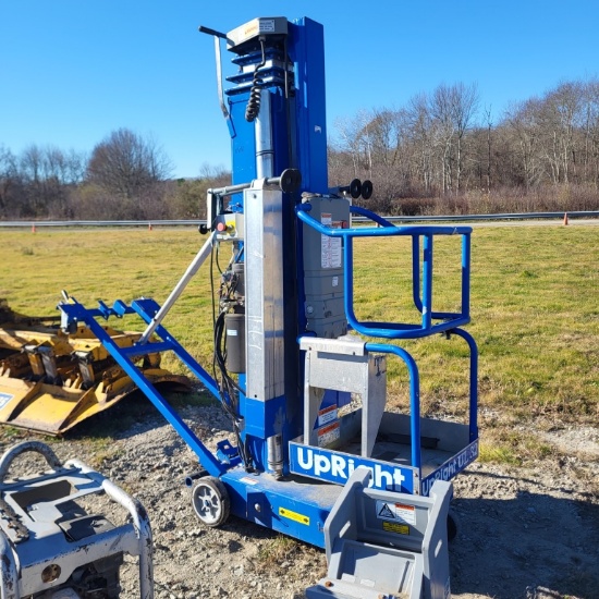 Upright 68002 Man Lift
