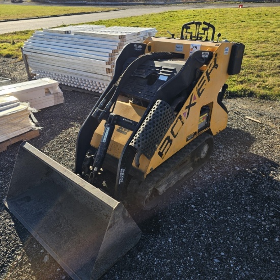 Boxer stand on loader