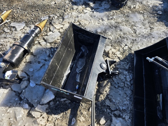 New 24in Hydraulic Tilt Bucket