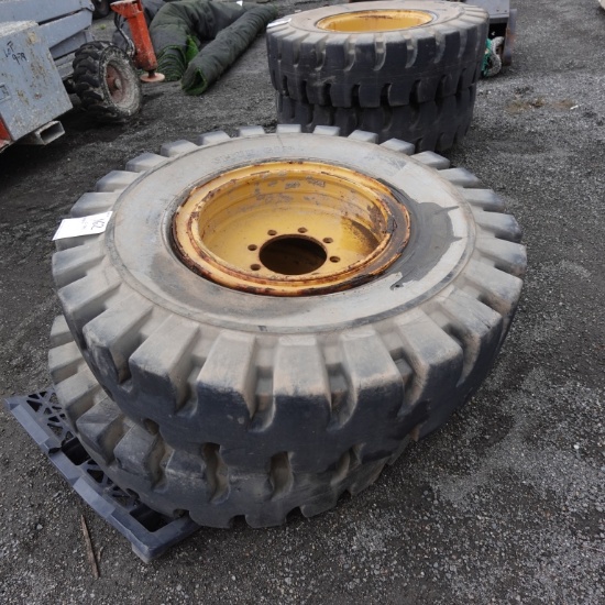 (2) Shun Gin Tractor Tires 14.00-25